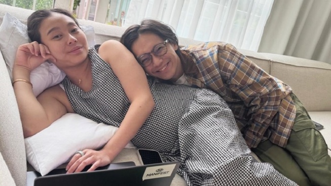 Brandon Salim Umumkan Kelahiran Anak Pertama, Resmi Sandang Status Ayah