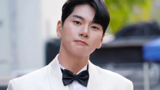 Update Kasus Lee Yi Kyung: Pelapor 'A' Beri Bukti Baru ke Polisi Gangnam