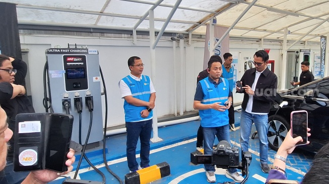 Suara.com berkolaborasi dengan PT PLN (Persero) menggelar Workshop Konferensi Media Lokal & New Media Jawa Barat 2026 bertema &ldquo;Percepatan Transisi Energi Menuju Ekonomi Hijau&rdquo;, di Harris Hotel, Kota Bandung, Rabu (11/2/2026). [Suara.com/Rahman]