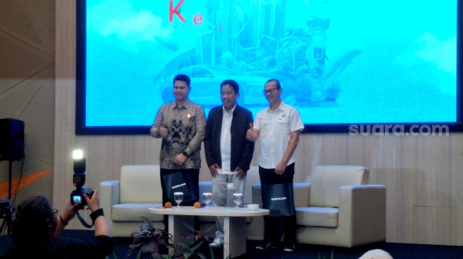 Suara.com berkolaborasi dengan PT PLN (Persero) menggelar Workshop Konferensi Media Lokal & New Media Jawa Barat 2026 bertema &ldquo;Percepatan Transisi Energi Menuju Ekonomi Hijau&rdquo;, di Harris Hotel, Kota Bandung, Rabu (11/2/2026). [Suara.com/Rahman]