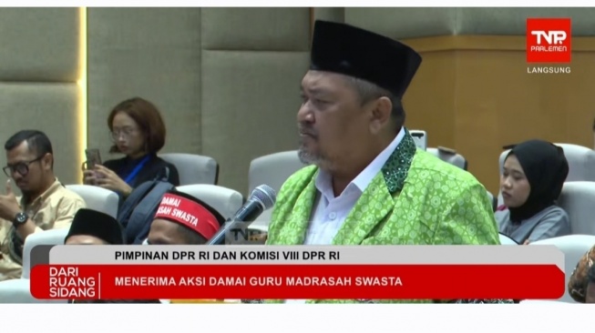 5 Tuntutan Guru Madrasah ke DPR: Hapus Diskriminasi P3K Hingga Gaji Wajib Cair Tanggal 1