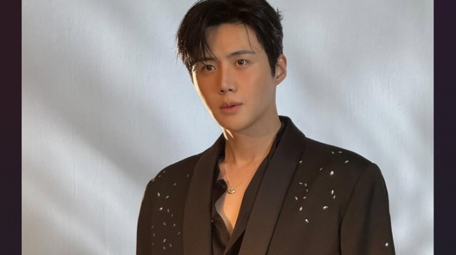 Update Netizen Awards: Kim Seon Ho Melejit ke Posisi Atas!