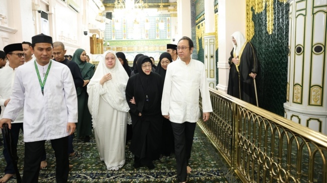 Megawati Ziarah ke Makam Rasulullah di Madinah, Didoakan Langsung Imam Besar Masjid Nabawi