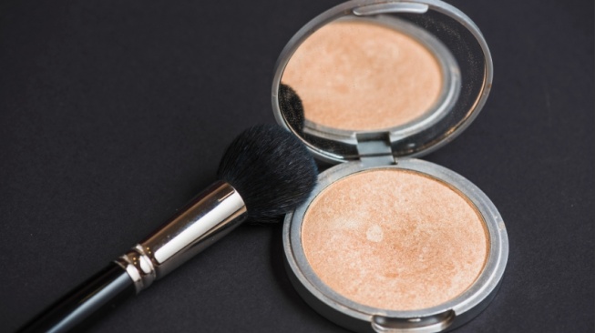 5 Two Way Cake Murah Kualitas Premium untuk Hasil Glowing Natural