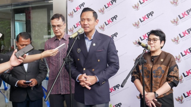 Kepala LKPP ke Menko AHY: Kami Siap Kawal Pengadaan Proyek Infrastruktur yang Kompleks