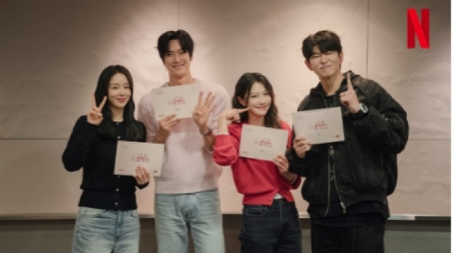 Sinopsis Love O'Clock, Kisah Romantis Pertukaran Jiwa Shin Hae Sun dan Na In Woo