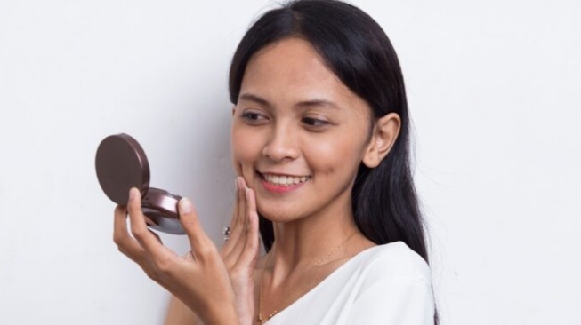 7 Cushion Anti Dempul untuk Imlek, Bikin Makeup Flawless Seharian