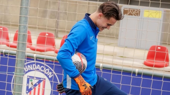 Profil Kiper Keturunan Bali Tony Kouwen yang Dilirik Atletico Madrid