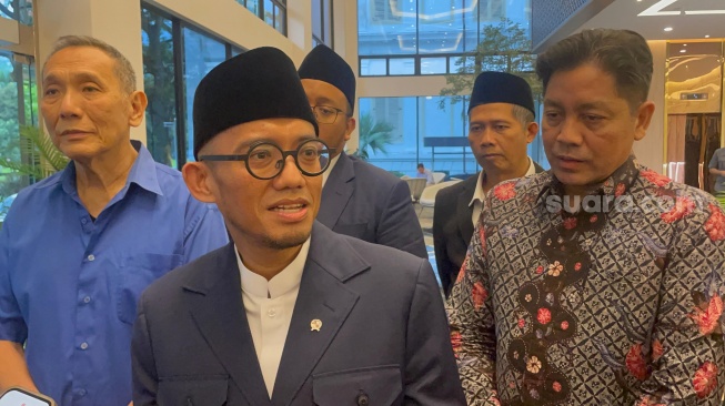 Wakil Menteri Haji Dahnil Anzar: Ongkos Haji Akan Tetap Turun