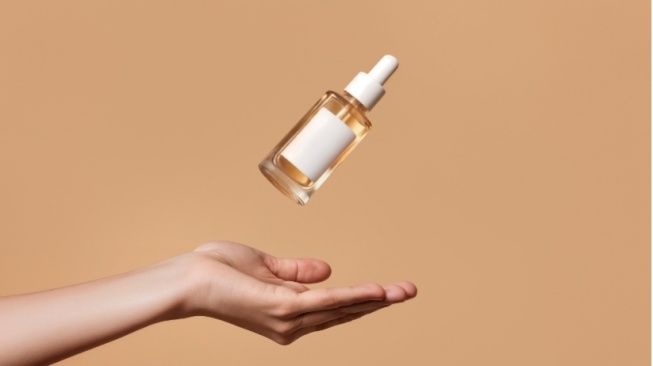 Apakah Retinol Bisa Digunakan Setiap Hari? Cek Aturannya dan 3 Rekomendasi Produk Dosis Rendah