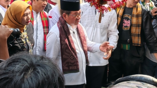 Pramono Anung Borong Bandeng Raksasa 14 Kilogram di Rawa Belong