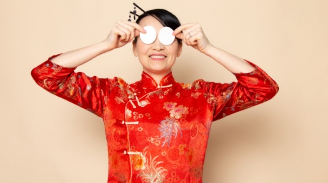 6 Rekomendasi Cheongsam Adidas untuk Tampil Keren di Imlek 2026