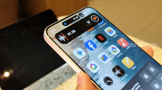 Xiaomi HyperIsland di HyperOS 3, Jumat (13/2/2026). [Suara.com/Dythia] 