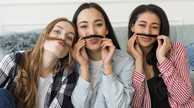 KUIS: Kamu Tipe Wanita Alpha, Sigma, Beta, Delta, Gamma, atau Omega?