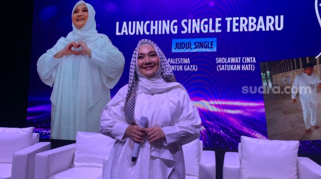 Kembali Bernyanyi, Sulis Bawa Pesan Kemanusiaan untuk Palestina