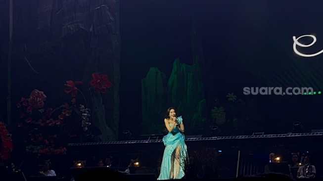 5 Momen Tak Terlupakan di Konser Mahalini 'Koma', Visualisasi Apik hingga Kolaborasi Tak Terduga