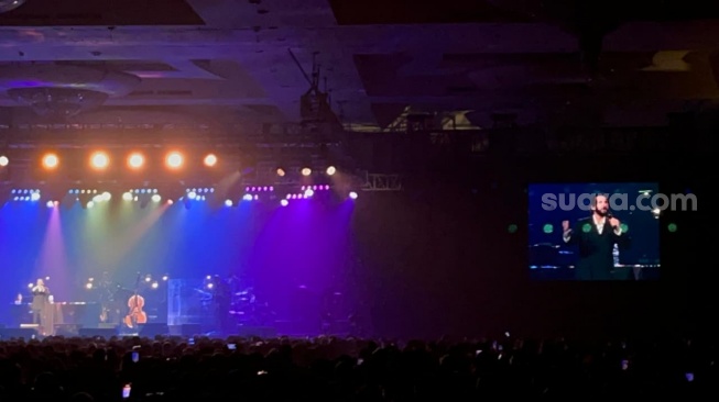 Konser Josh Groban di Ballroom The Ritz Carlton, Jakarta Selatan pada Minggu, 15 Februari 2026. [Suara.com/Rena Pangesti]