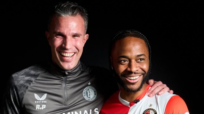 Raheem Sterling Terkendala Izin Kerja, Belum Bisa Latihan Bersama Feyenoord