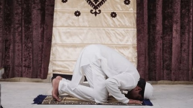 Urutan Bacaan Surat Pendek untuk Sholat Tarawih 11 Rakaat, Mudah Dihapalkan