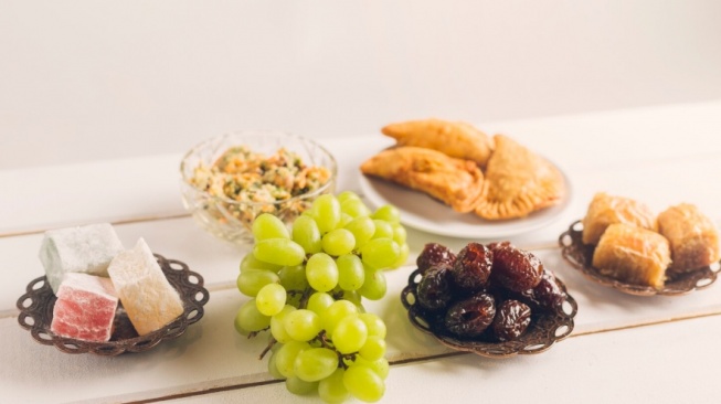 7 Ide Takjil Buka Puasa yang Tidak Cepat Basi: Praktis dan Tetap Lezat