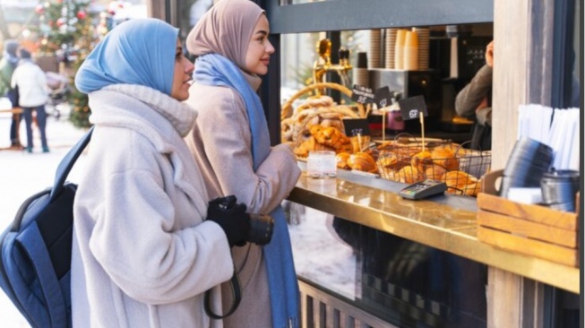 Bukan Cuma Takjil! 5 Ide Bisnis Ramadan Anti-Mainstream Buat Anak Sekolah