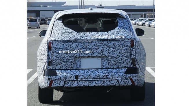 Mobil yang diduga Honda HR-V diuji di jalanan (Creative Trend)