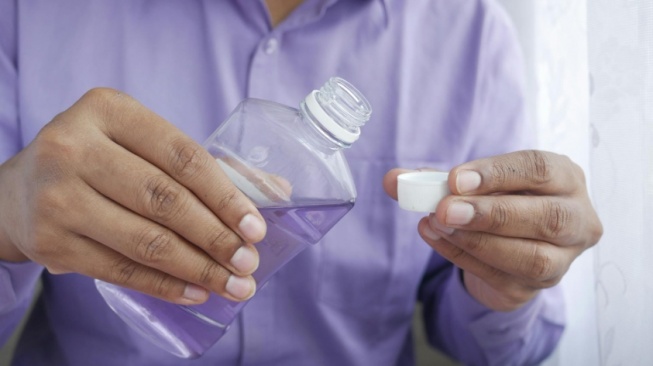 Apakah Pakai Obat Kumur Membatalkan Puasa? Ini 5 Rekomendasinya