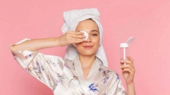 4 Cleansing Oil LHA, Angkat Makeup Waterproof hingga Komedo Tanpa Iritasi