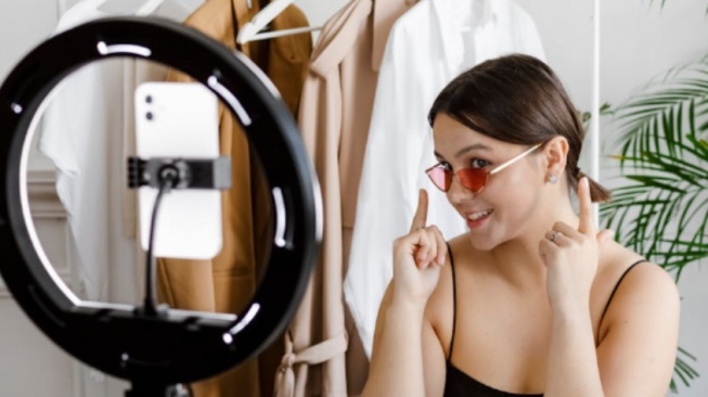 5 HP dengan Stabilizer Kamera Terbaik: Video Tidak Goyang, Cocok untuk Ngonten