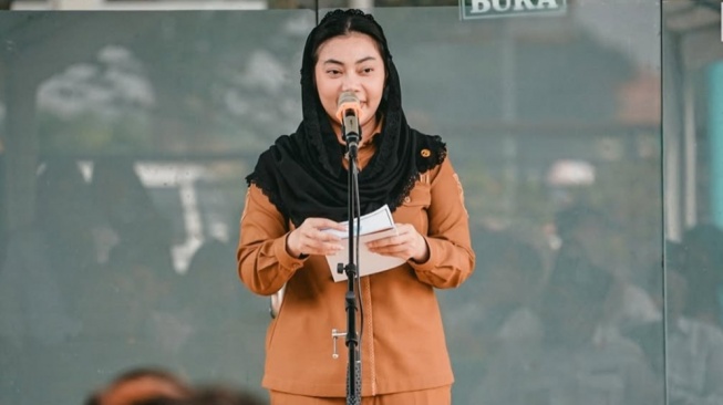 Viral Bupati Brebes Ancam Pecat Nakes Judes, Minta Warga Kirim Video Bukti ke Instagram