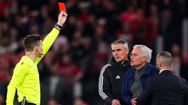 Insiden Benfica vs Real Madrid: Vinicius Kena Serangan Rasial, Jose Mourinho Diusir Wasit
