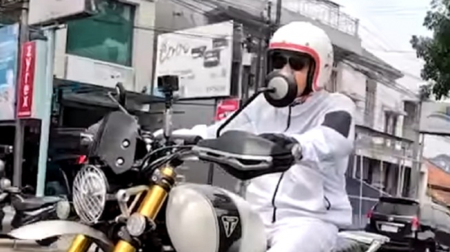 KDM Blusukan menggunakan moge mahal (Youtube)