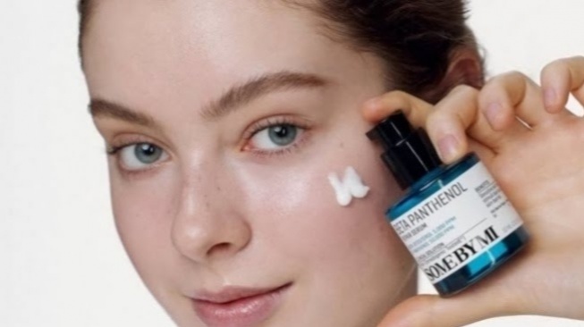 4 Serum Korea Hyaluronic Acid dan Panthenol, Andalan Skin Barrier Sehat