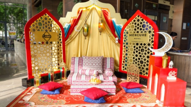 Sensasi Berbuka Sambil Menikmati Sunset di Sundown at The Souk Arabia Mercure Tangerang BSD City