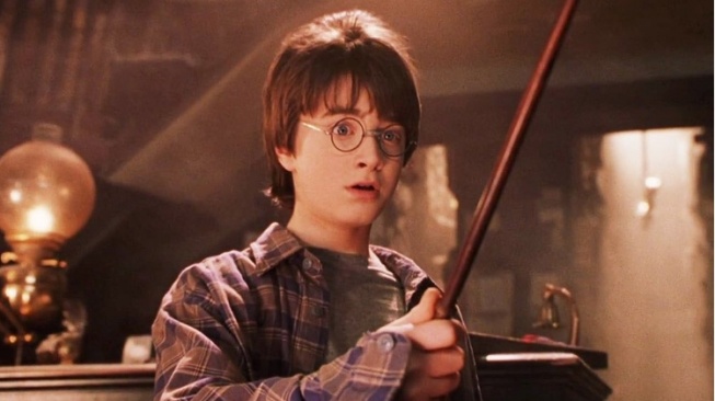 Rilis 2027, Daniel Radcliffe Bocorkan Obrolan Trio Harry Potter soal Reboot