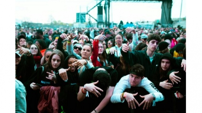 Krisis Etika Remaja, Dampak Zaman atau Kurang Didikan?