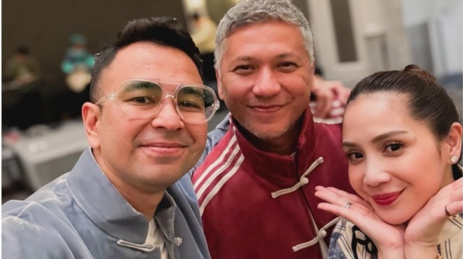 Beda Reaksi Raffi Ahmad Dapat Kado dari Nagita Slavina vs Gading Marten, Ada yang Diprotes Rafathar