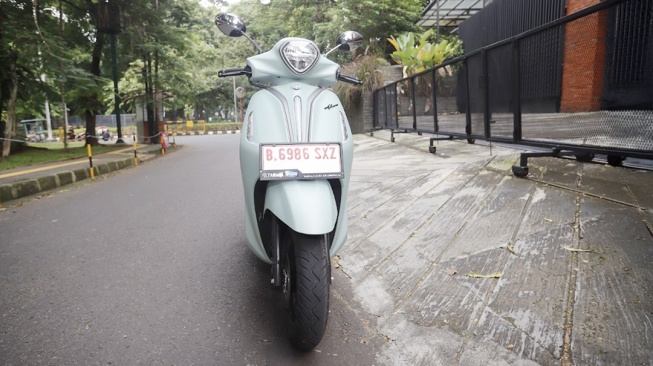 Pilihan Warna Baru Royal Iron dan Prime Gray Yamaha Grand Filano Hybrid yang Makin Kalcer