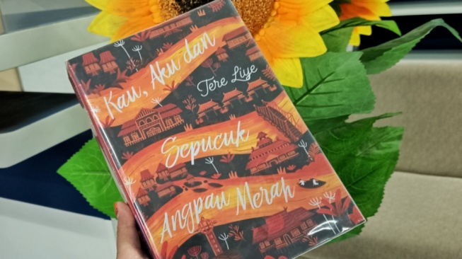 Romansa Cinta dalam Diam di Novel Kau, Aku dan Sepucuk Angpau Merah