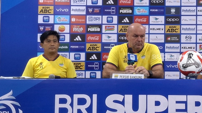 Persib vs Persita, Bojan Hodak: Marc Klok dan Julio Cesar Masih Tanad Tanya?