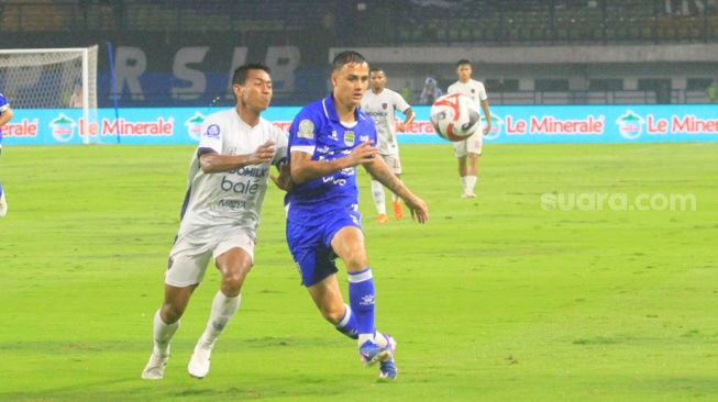 Eliano Reijnders Bongkar Rahasia Lini Belakang Persib Usai Tundukkan Persita