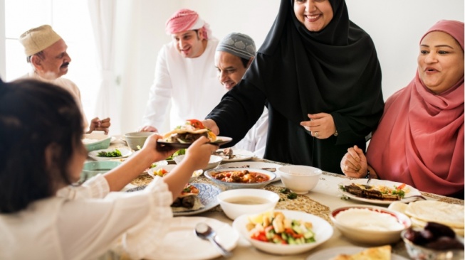 Ramadan dan Meja Makan yang Kembali Ramai