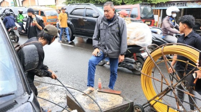 Tegas! Wali Kota Bekasi Setop Paksa Proyek Galian 'Siluman' di Kali Abang Tengah