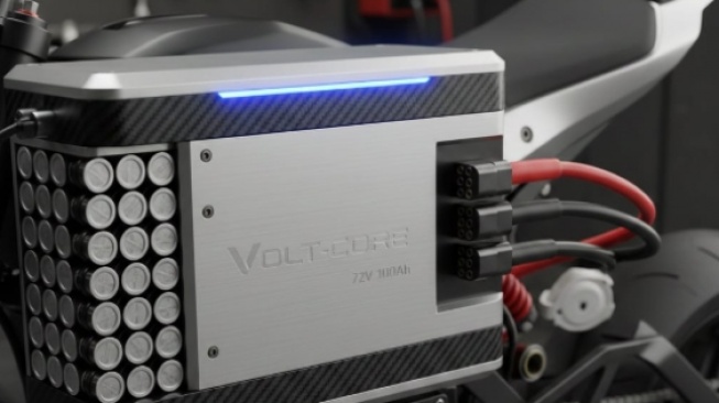 Ilustrasi baterai motor listrik. (Gemini Ai)