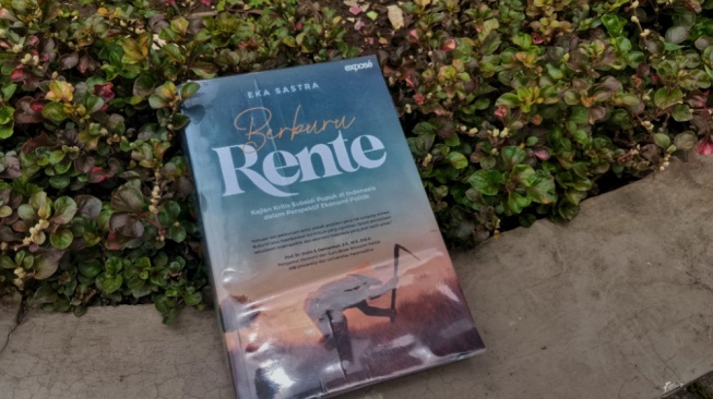 Buku Berburu Rente: Potret Gelap Subsidi Pupuk dan Nasib Petani Indonesia