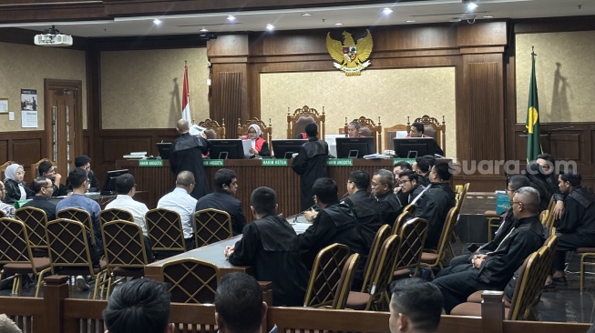 Sebut Dakwaan Jaksa Tidak Terbukti, Kerry Riza Minta Pembebasan dan Pengembalian Aset