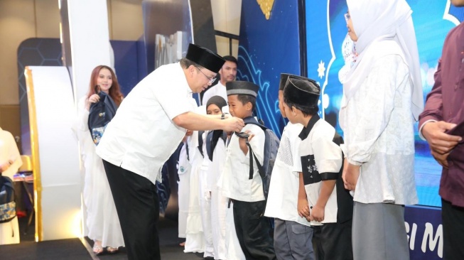 Direktur Utama Bank Mandiri Riduan menyampaikan bahwa bulan Ramadan merupakan momentum strategis bagi perusahaan untuk memperkuat solidaritas sosial melalui aksi nyata yang memberikan manfaat langsung dan berkelanjutan bagi masyarakat (Dok: Bank Mandiri)