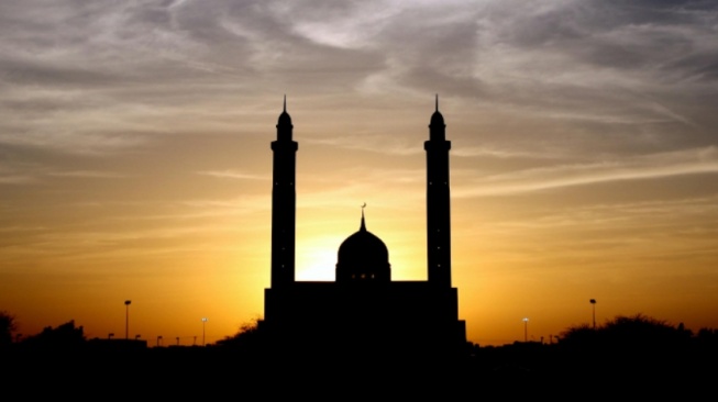 Melipat Jaring di Jalan Raya: Mengembalikan Marwah Pembangunan Masjid