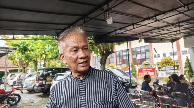 Untoro Hariadi, rekan seangkatan almarhum di Fakultas Filsafat UGM tahun 1986. [Suara.com/Hiskia]