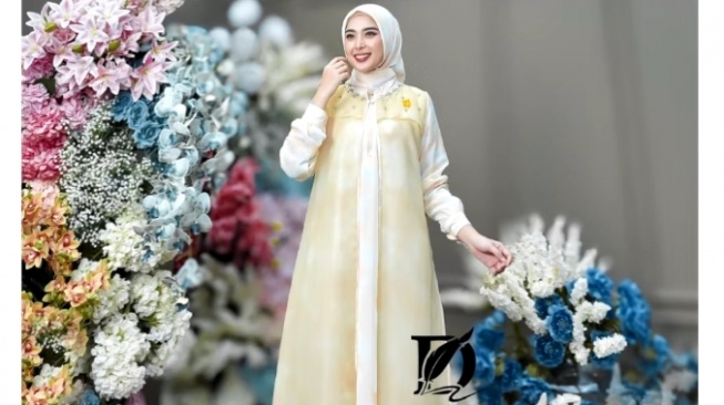 Butter Yellow Jadi Tren Baju Lebaran 2026, Cocok Dipadukan dengan Hijab Warna Apa?